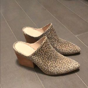 FashionABLE leopard mules